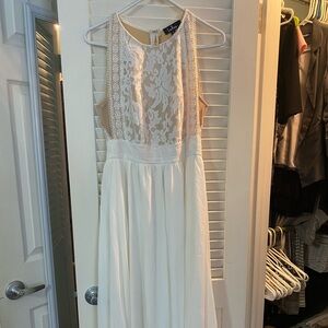 Lulus dress. Worn for beach wedding! Beautiful